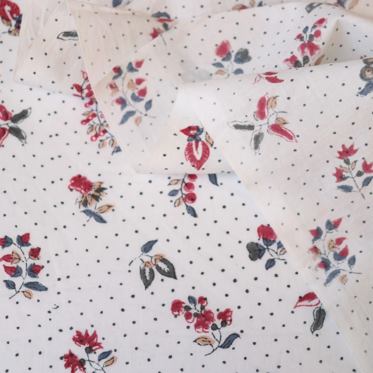 18th century style indian printed cotton for historic costuming, colonial reenactment and cosplay