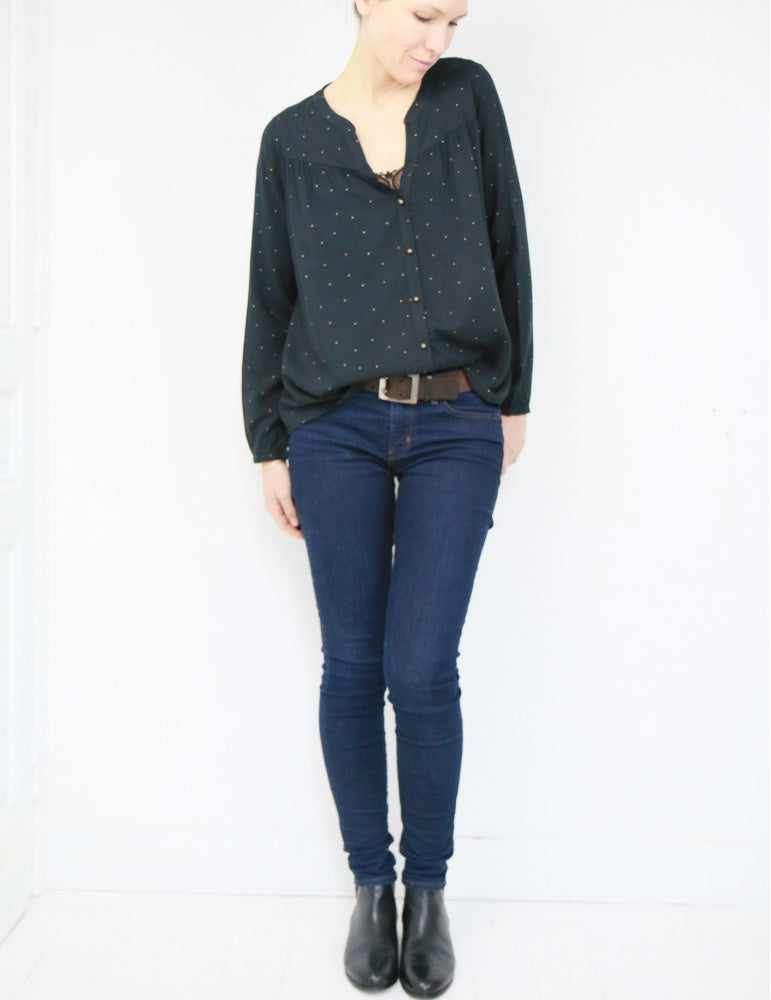 envol top or blouse sewing pattern by atelier scammit