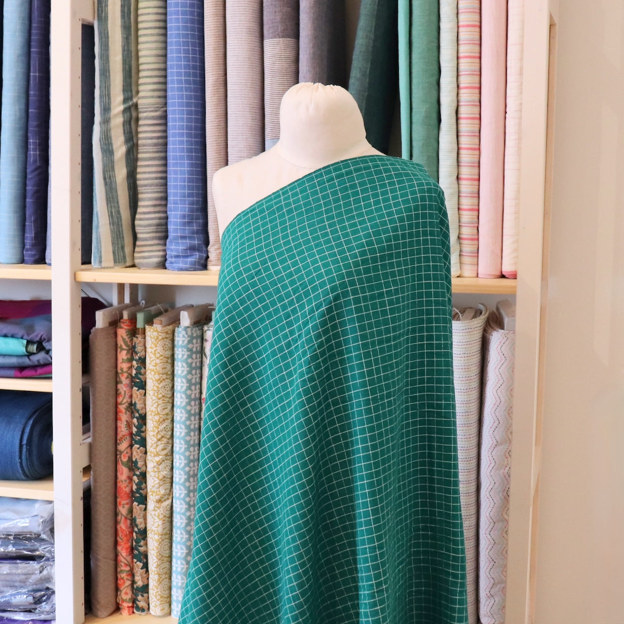 handloom cotton shirting fabric green and white cotton check