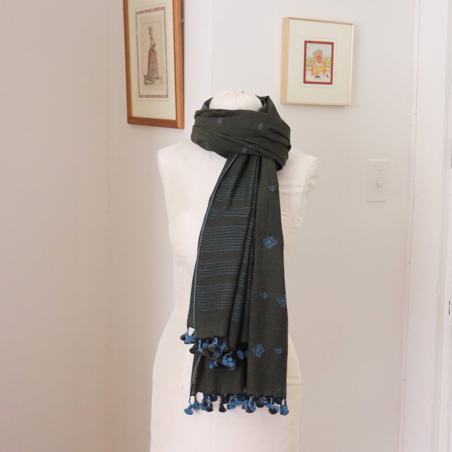 Plumbeous Handloom Jamdani Scarf