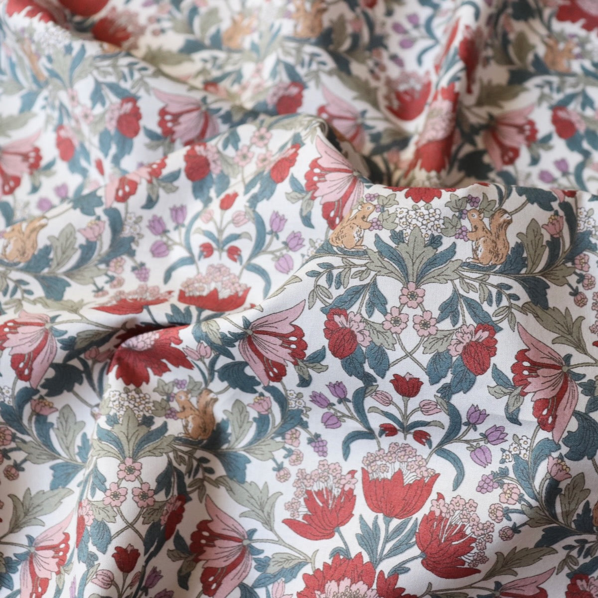 Squirrel Hill Cotton Lawn — Red