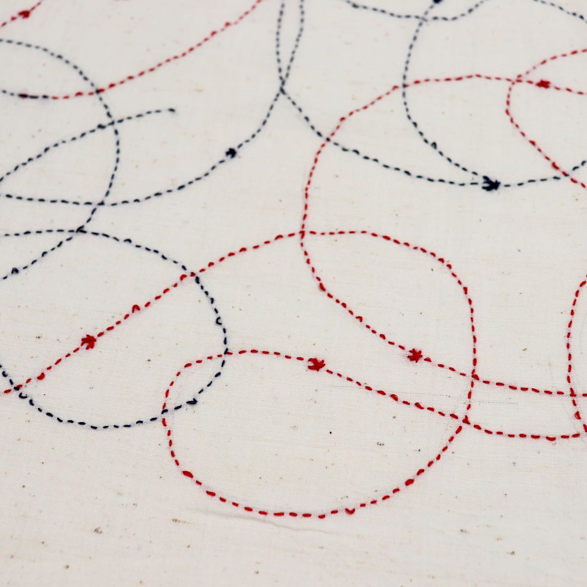 Curve Hand Embroidered Handloom Cotton