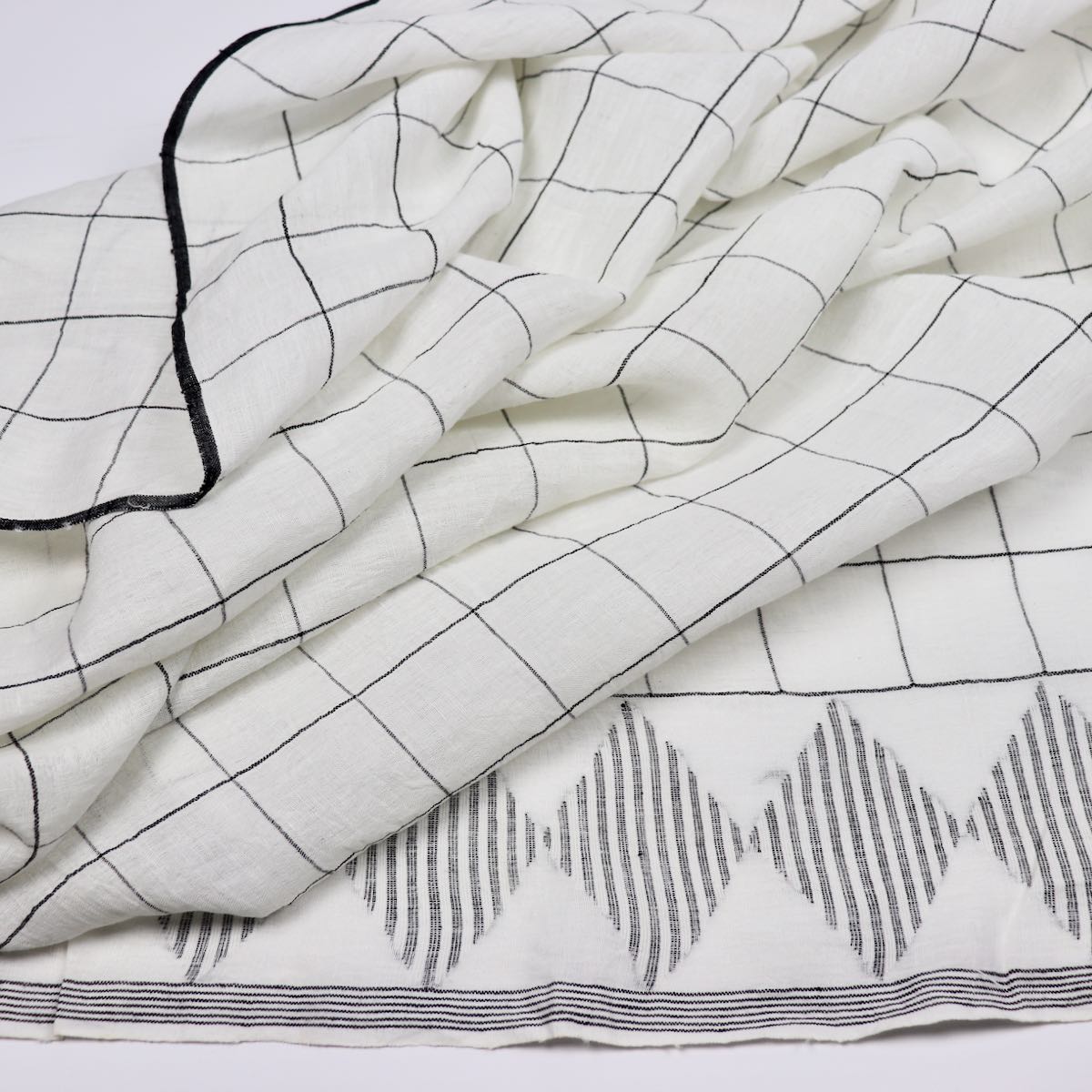 handwoven jamdani cotton linen fabric