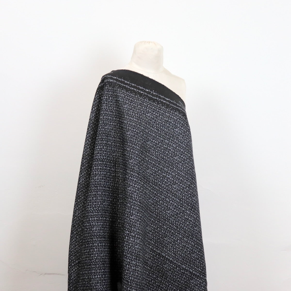 Nani Iro Hakko Linen — Black C