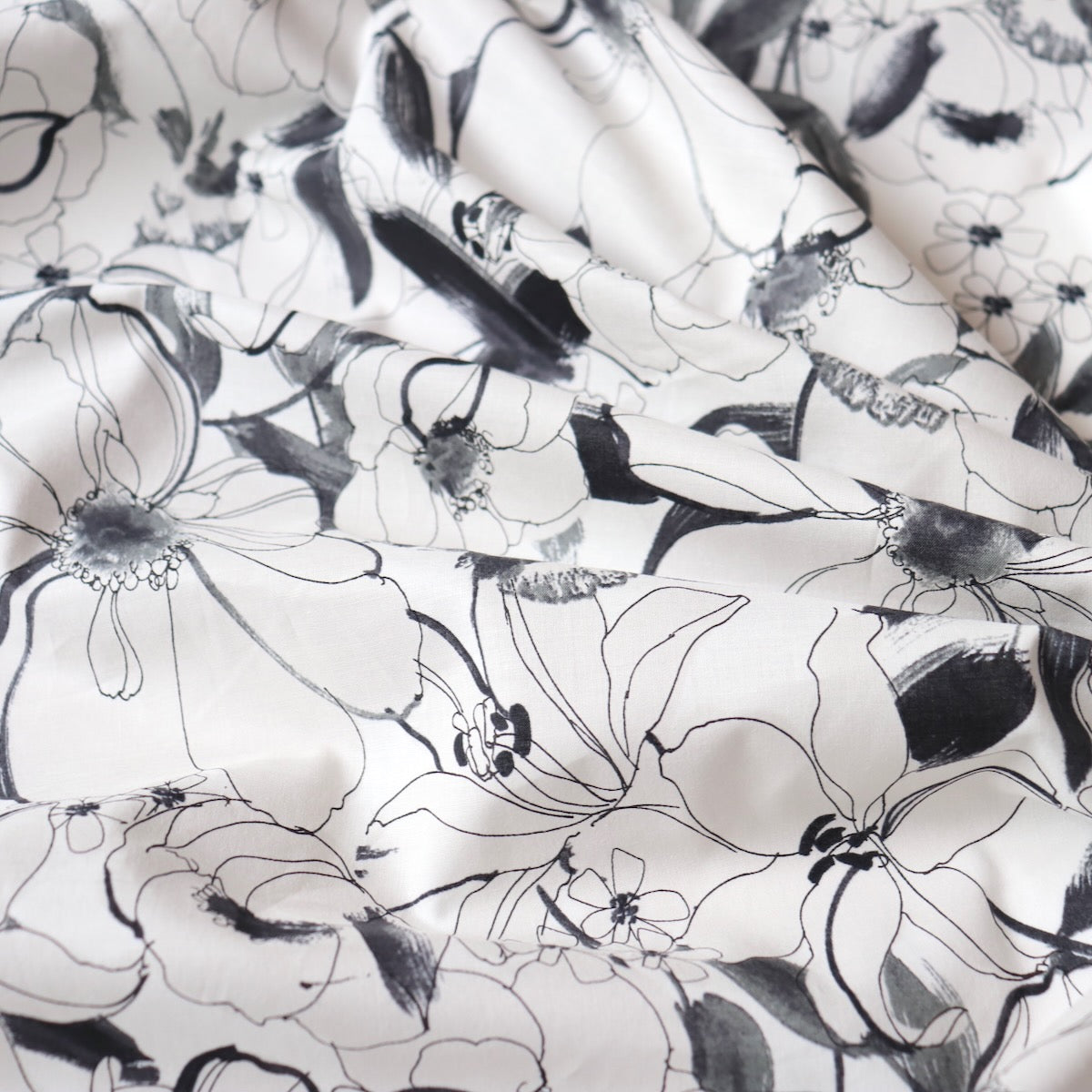 Lilies Cotton Lawn — Pearl White