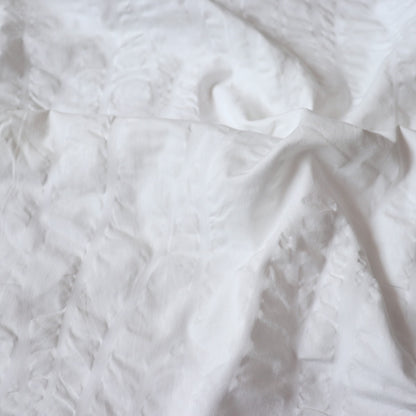 Crinkled Ribbon Stripe — White