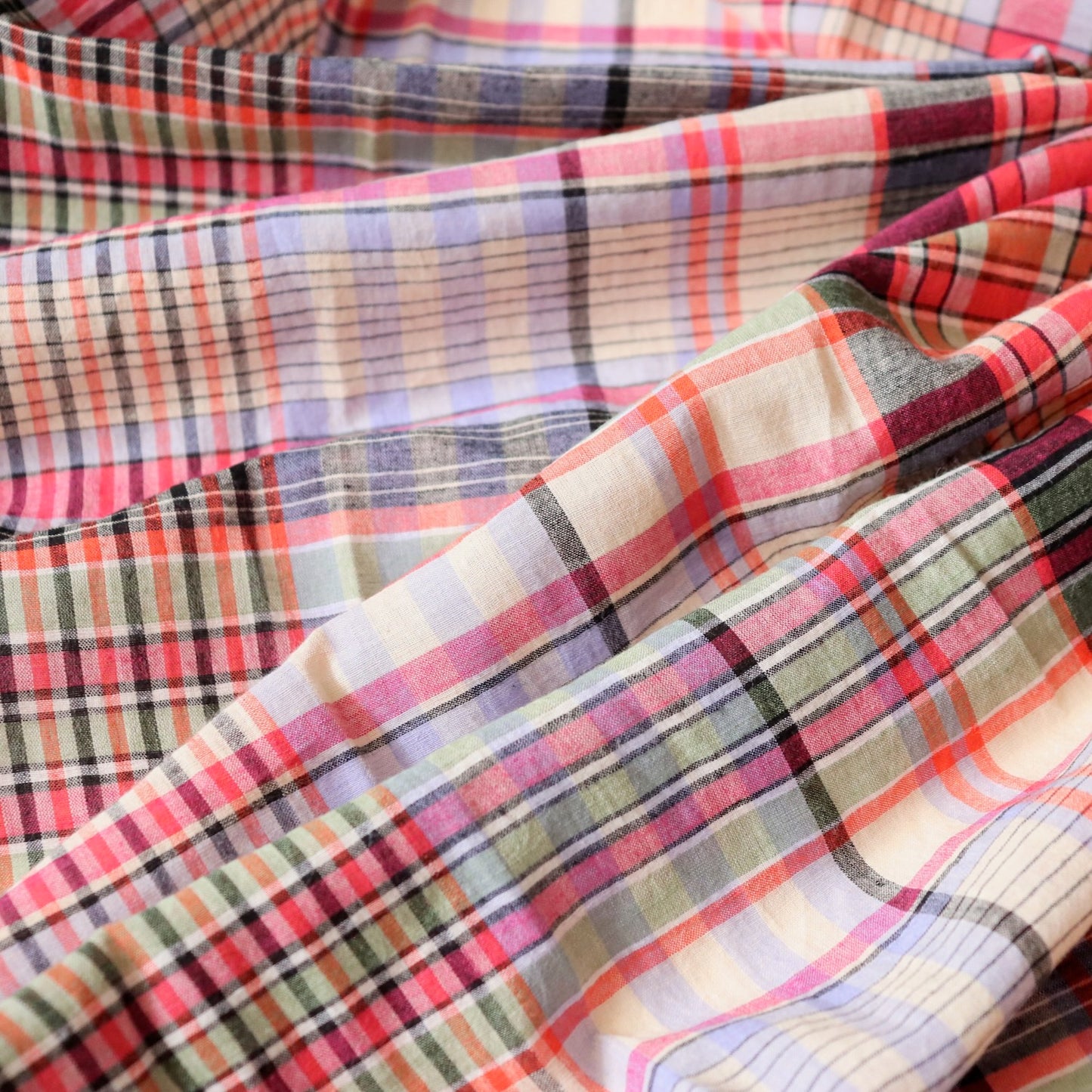 red and black check handloom cotton fabric gamcha design