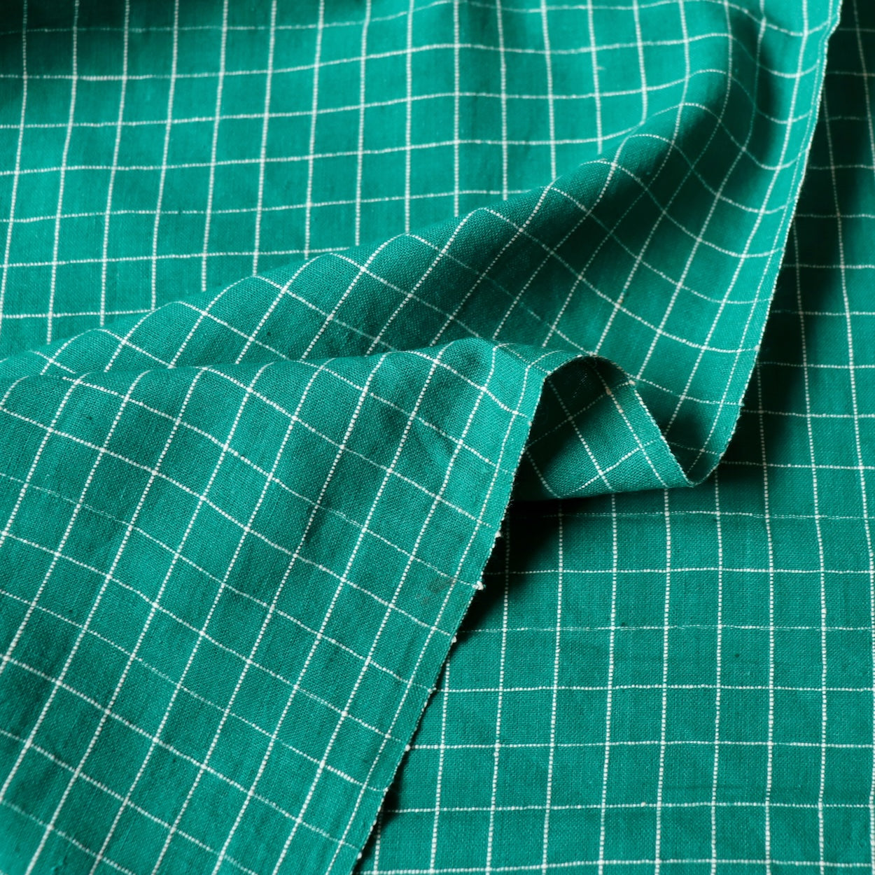 handloom cotton shirting fabric green and white cotton check