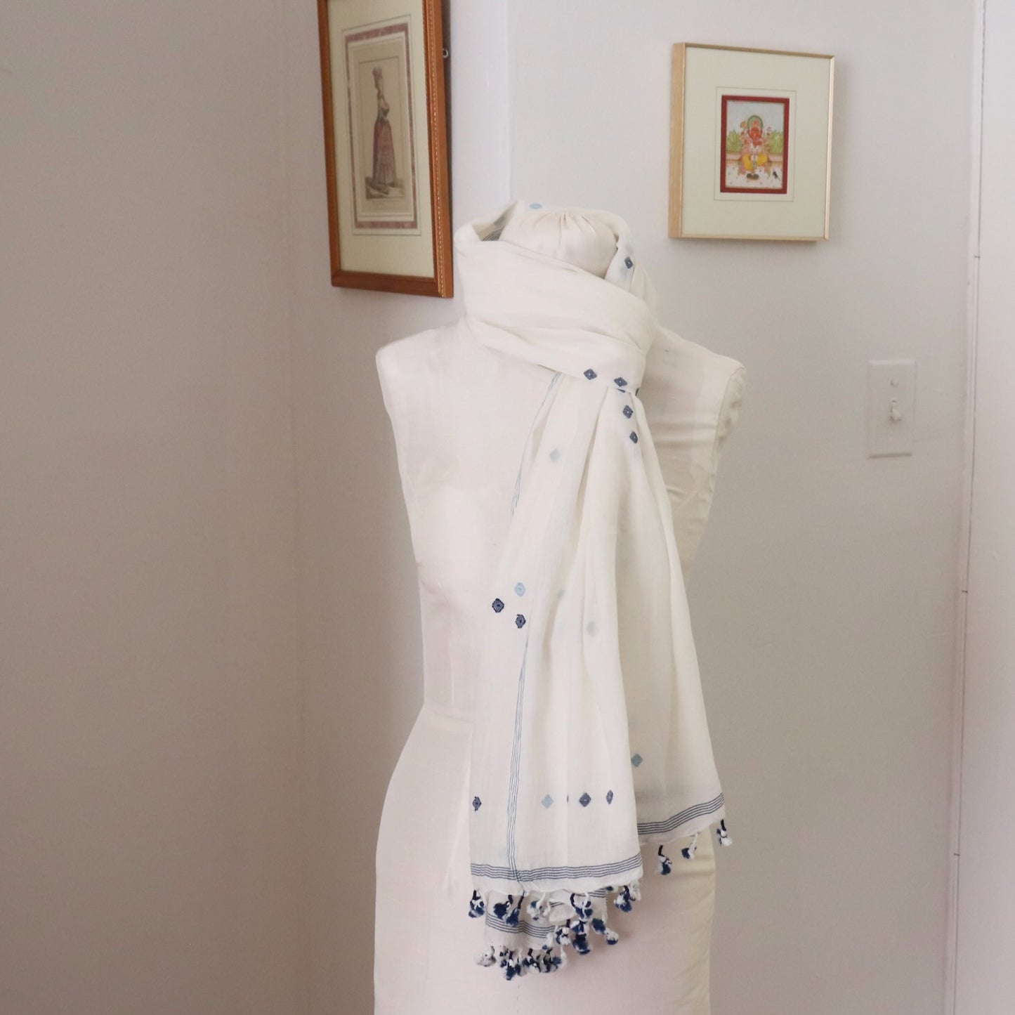 blue and white handloom jamdani cotton scarf