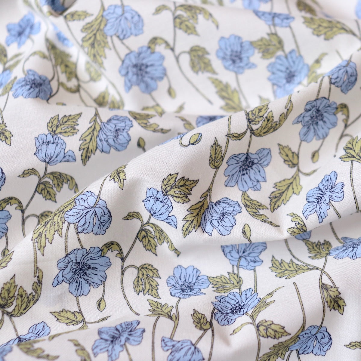 Hokkoh poppies cotton lawn white with blue floral print fine dressmaking fabric from Japan