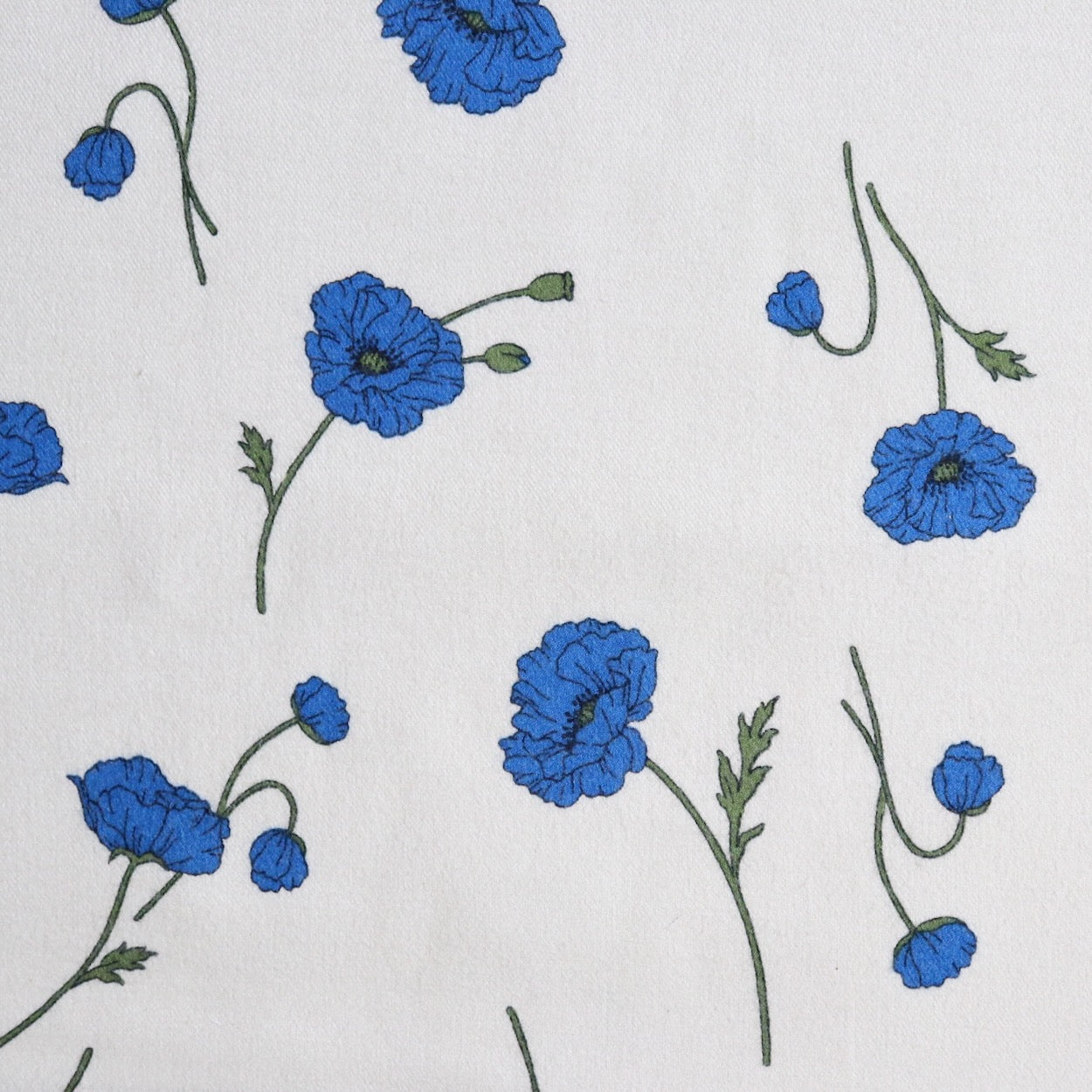 hokkoh poppies flannel brushed cotton fabric from japan blue and white floral print