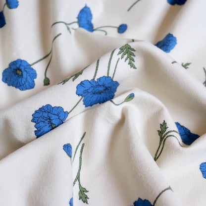 hokkoh poppies flannel brushed cotton fabric from japan blue and white floral print