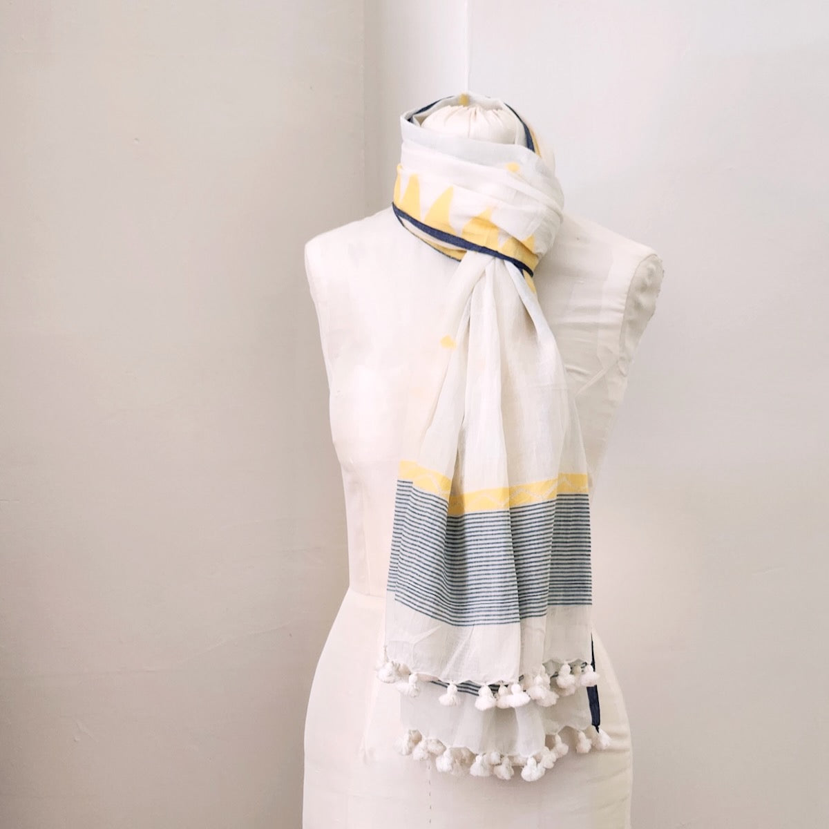 Ray Handloom Jamdani Scarf