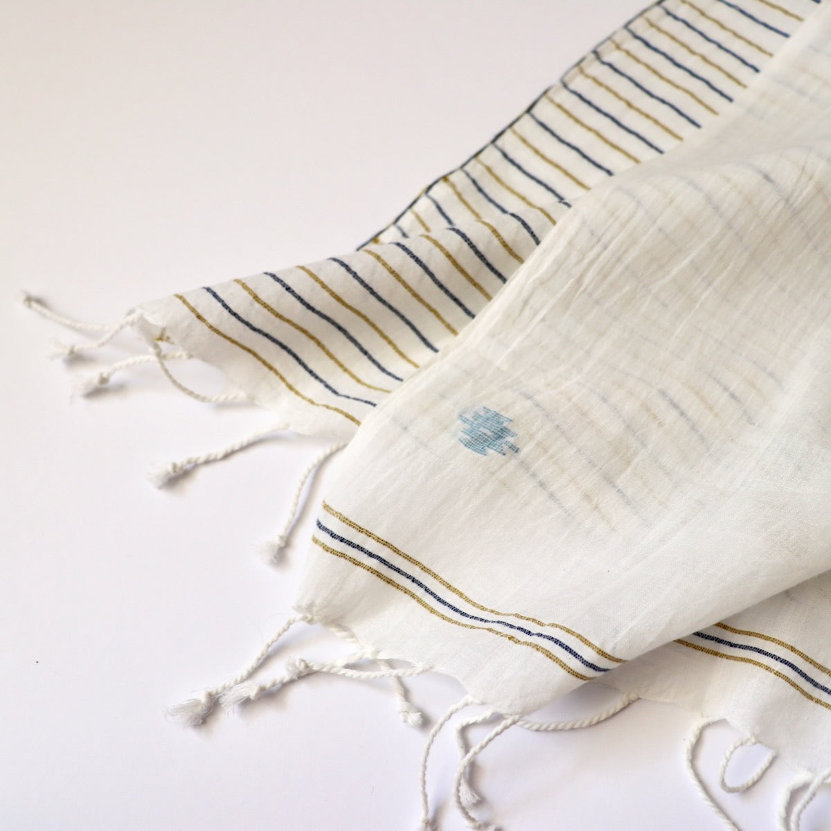 Furrow Handloom Jamdani Scarf