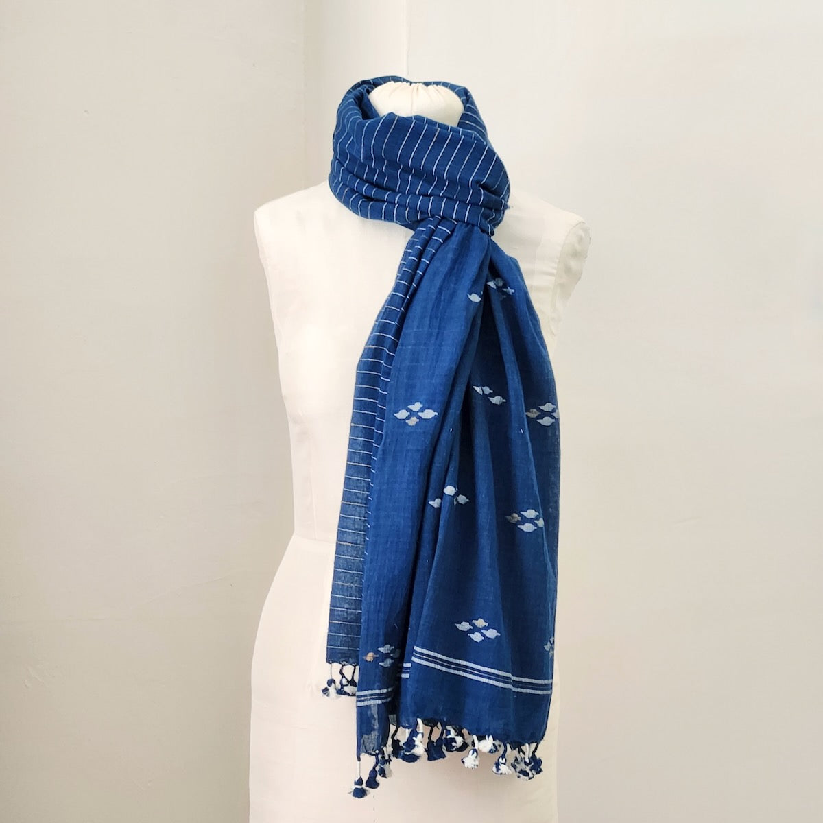 Flight Handloom Jamdani Scarf