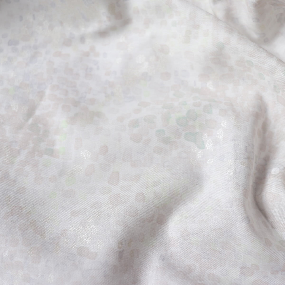 nani iro water fall silk cotton fabric white pointillist pearl fabric sunlit purity made in Japan