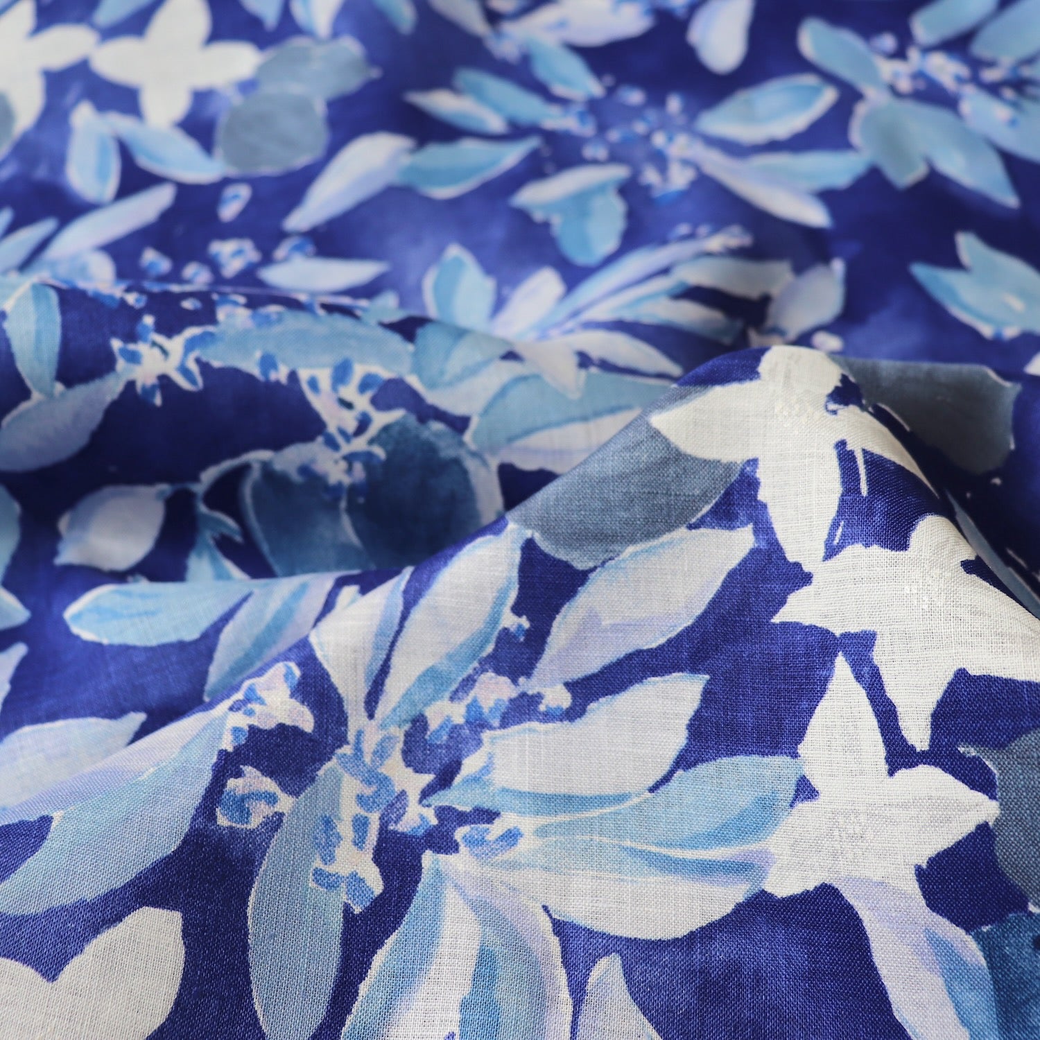 nani iro margo linen blue and white print fabric from Japan