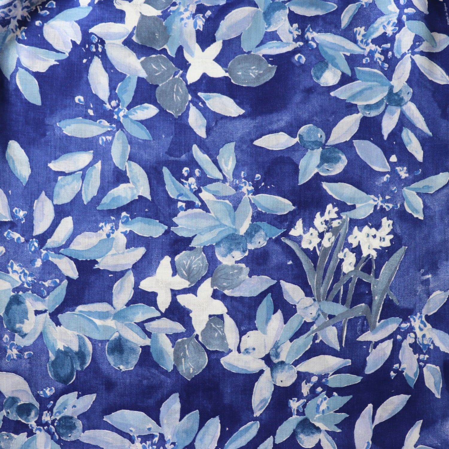 nani iro margo linen blue and white print fabric from Japan