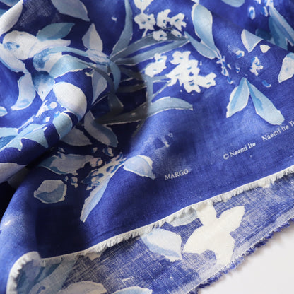 nani iro margo linen blue and white print fabric from Japan