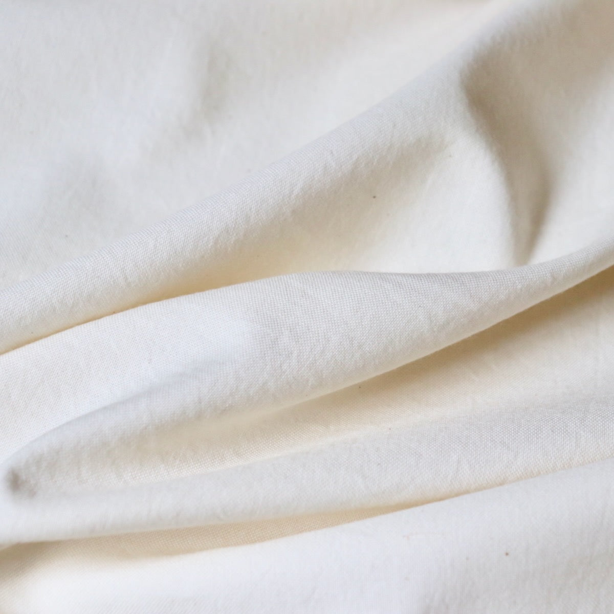 organic cotton oxford cloth cream white shirt fabric