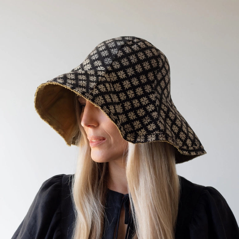 Pattern Fantastique Belle Hat