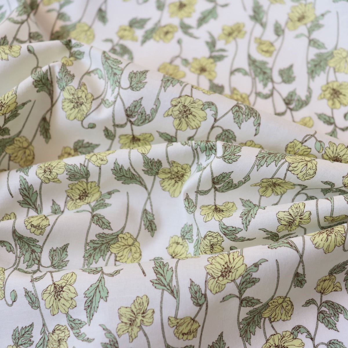 Hokkoh Poppies Cotton Lawn — Vanilla
