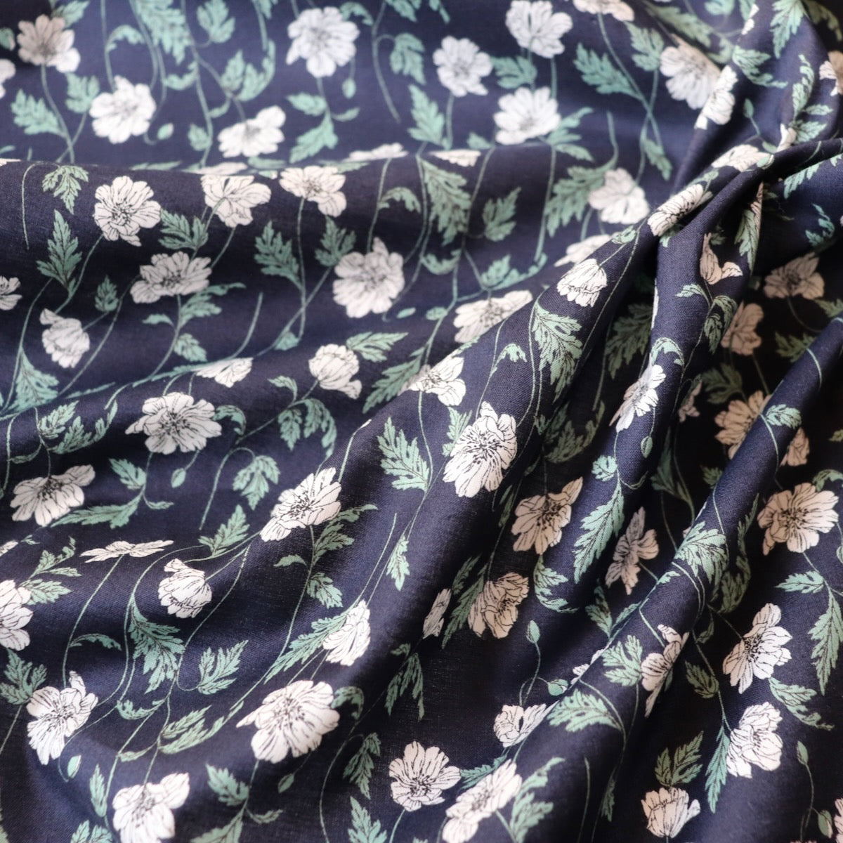 Hokkoh Poppies Cotton Lawn — Dark Navy