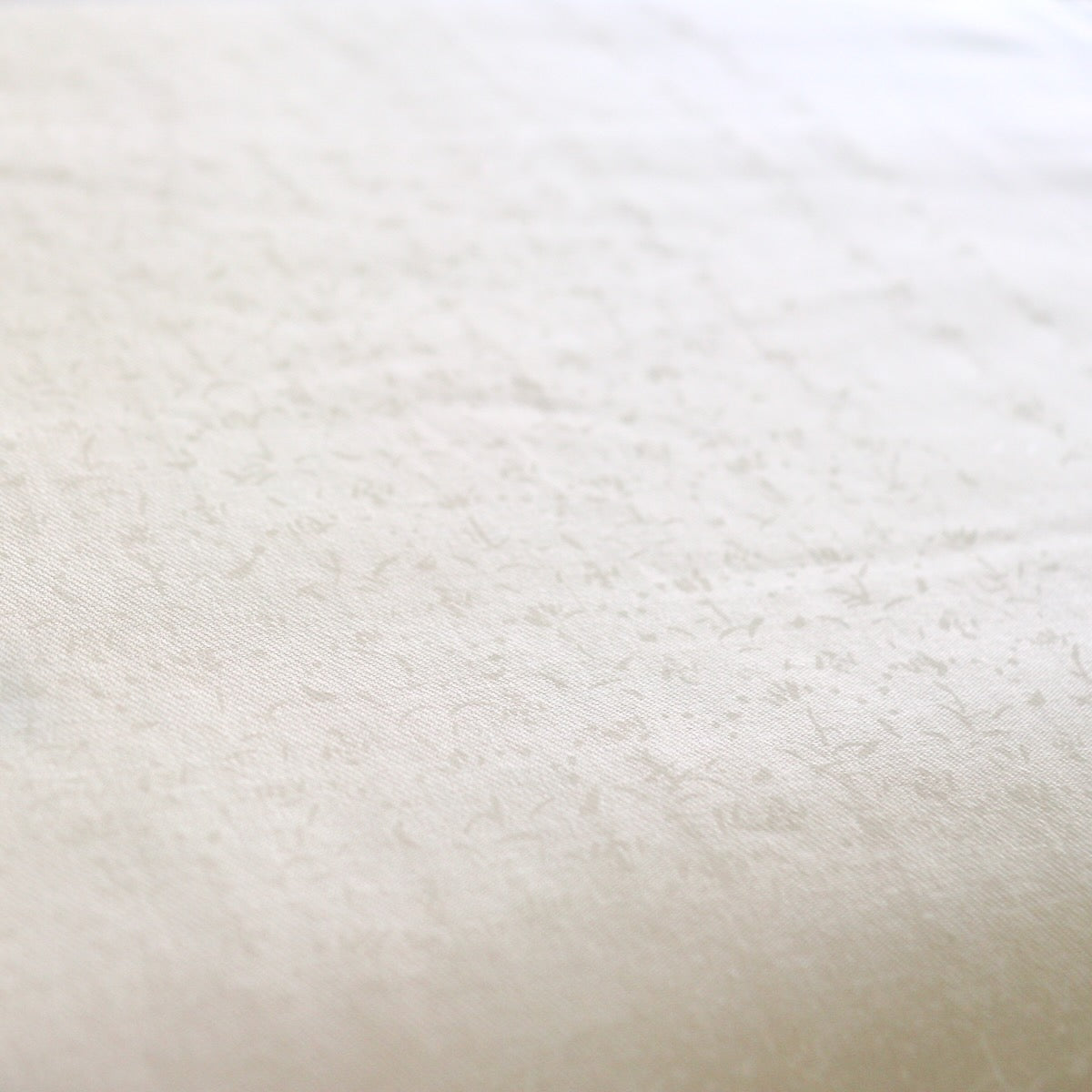 Nani Iro Hakko Cotton Silk Lawn — White A